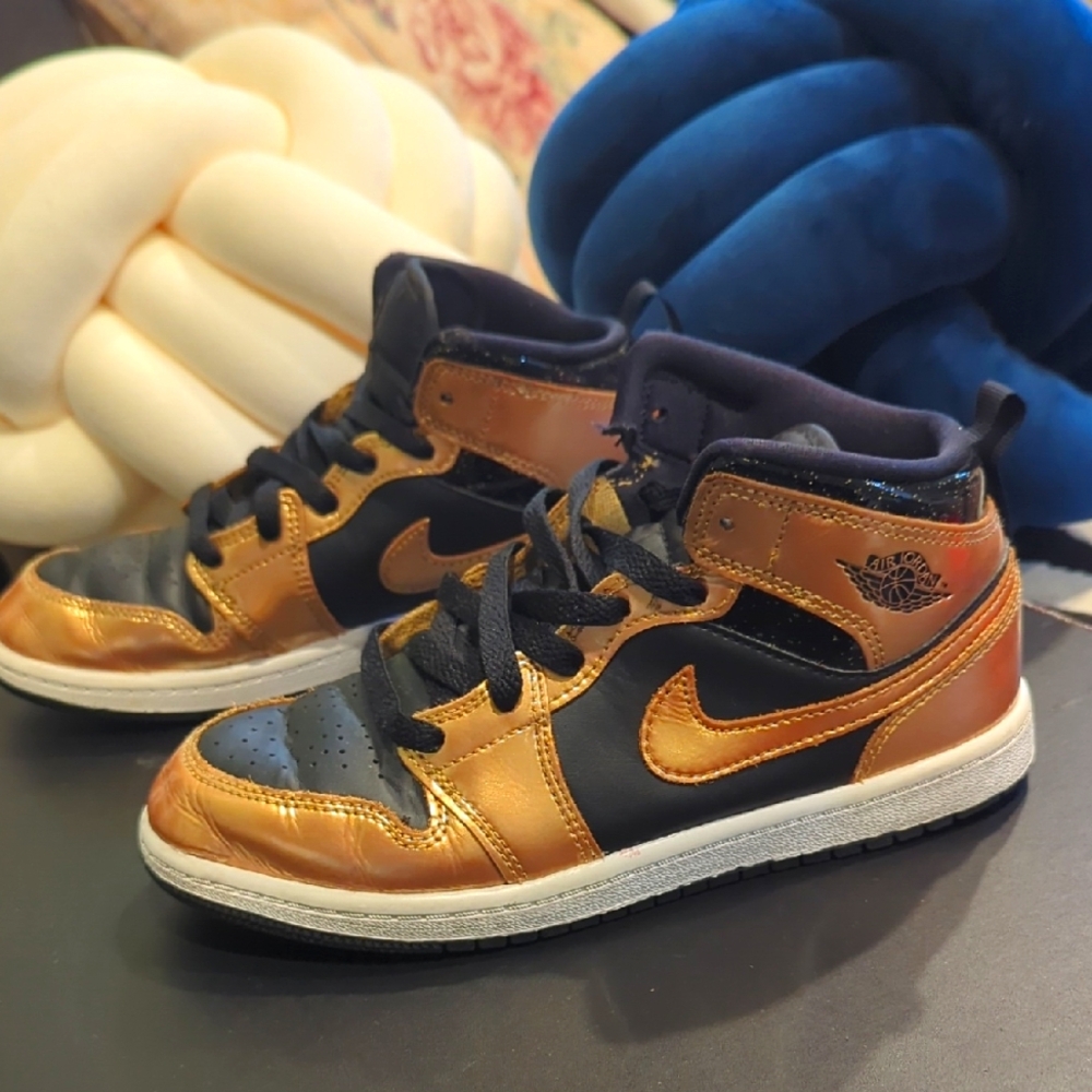 Nike Jordan 1 Kids' Black and Gold Sneakers